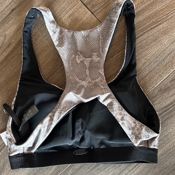 Koral Sports Bra - Picture 3 of 3